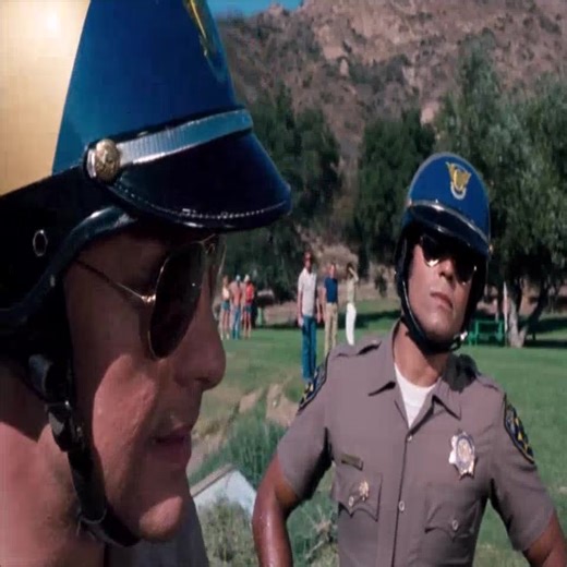 CHiPs TV Series - Fiat 128 chased by CHiPs | CHiPs TV Series