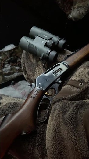 Snowy Morning in the Blind With the .35 rem. 👌🏼💥🦌 #deerhunting #hunting #336 #marlin #35rem