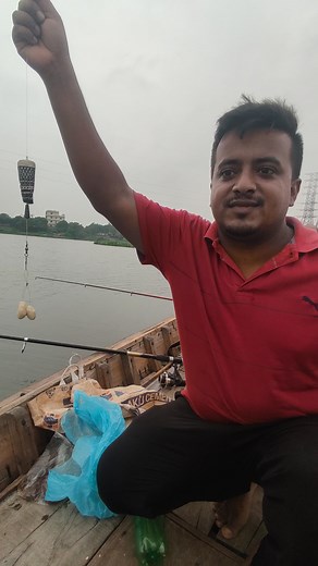 Pangash Special Fishing Bait Throwing In Buriganga River #reels #videos #Amazing #fishing #bait #throwing #longthrow | Bangladesh Fishing Club