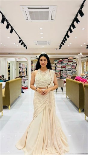 Jaipur Mall | If you are looking for Jaipur style Clothing’s, This is the right place.✨ Jaipuri Saari, Lehnga, Bridal, Base, indo-westerns and many... | Instagram