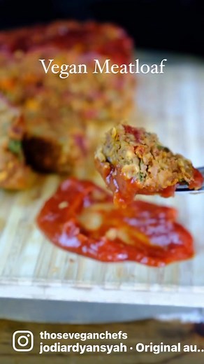Vegan Meatloaf. Recipe at ThoseVeganChefs.com #vegancooking #veganrecipes #plantbasedrecipes #thoseveganchefs #veganmeatloaf