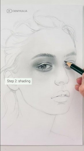 Sketching and Shading a Face with Graphite Pencils