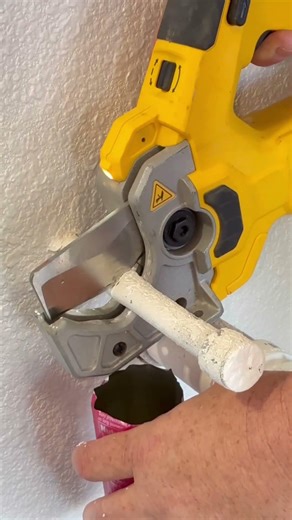 Plumbing in garage sink ‪@dewalttv‬ ‪@OateyCompany‬ #plumbingtools #plumbing #howto #dewalttough