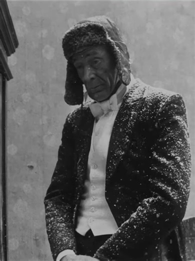 Solo (1980) Directed by Konstantin Lopushansky - #film #soviet #postapocalyptic #snow
