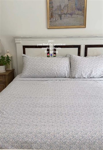 this is the color “orchid multi” by home reflections. They are cooling and soft and do not wrinkle. 800 TC from QVC and come w 2 sheets & 4 shams #sheets #bedding #coolingsheets