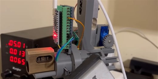 A Lockpicking Robot That Can Sense The Pins