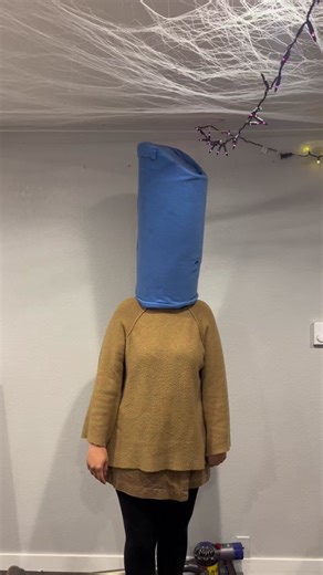 Coral blue #2 semi gloss lipstick #fyp #halloween #halloweencostume #spongebob #spongebobsquarepants #coralbluenumber2semiglosslipstick