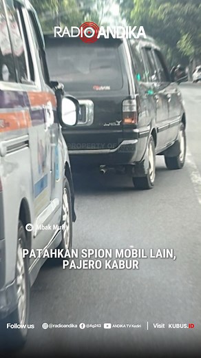 Radio ANDIKA 16.04 Mbak Mufi, pendengar Radio ANDIKA mohon bantuan share. Mobil sekolah yang ditumpangi anaknya diserempet Pajero saat perjalanan di timur perlintasan kereta api Ngronggo Kota Kediri. Saat itu, Mbak Mufi mengikuti mobil sekolah dari belakang, didahului Pajero Putih Nopol AG 1147 SC. Ada stiker www.muraibatu.com di kaca belakang. Saat hendak mendahului mobil sekolah, Pajero menyenggol spion mobil sekilah hingga patah. Sempat berusaha dikejar dan berhenti di traffic light Bence. Mb