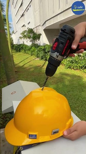 Helm safety proyek i-Safe tahan bor dan palu.