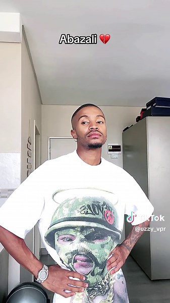 Uwoah: Uzzvpr Abazali Skits