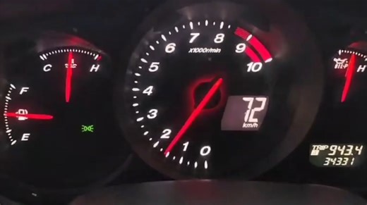 试了下朋友的LS2 Swap RX8，太屌。OHV V8的输出特性 E90转向机(大概是) ER34后桥带磨片LSD RX8 2.7米的轴距，让这车滑移起来的…