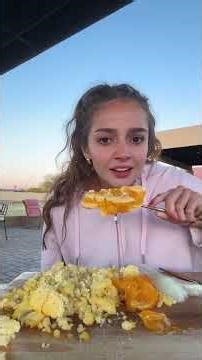 TRYING RHEA EGGS FOR THE FIRST TIME 🪺😭 | HUGE EGG CHALLENGE