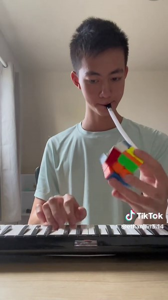 Rubik's Cube Melodica Performance Guide