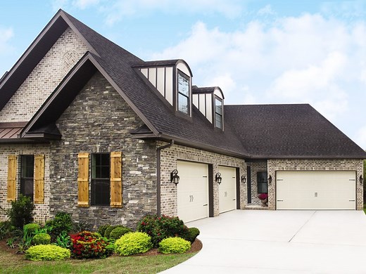 Classic Steel Garage Door 9100-9605