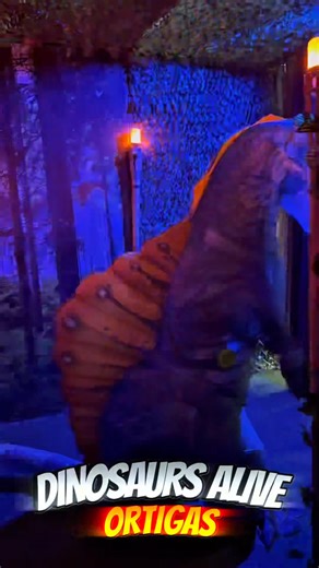 📣DINOSAURS ALIVE in ROBINSONS GALLERIA, ORTIGAS IS NOW OPEN! DINOSAURS ALIVE is an exhibit of life-sized moving Dinosaurs. Taking you back in time when these giants dominated the earth. DINOSAURS ALIVE will be Rawring and Stomping until January 11, 2026 at Robinsons Galleria 🎟️REGULAR TICKETS ‼️ALWAYS AVAILABLE for walk-in customers‼️ ▫️P350 per child or adult OTHER TICKET DETAILS: ▫️Tickets are valid for a one-time entry at any day between the schedule date from 10am to 9pm ▫️No need to book 