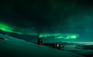The show that we love, the northern lights. . Music: Soul Changing by Maya Isac/artlist.io | Swedish Lapland