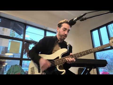 “Circuit” - Ben Short Live - In Lightning Solo Arrangements