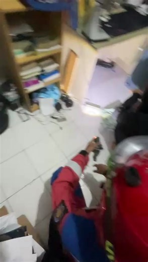 ceritanya kucing e mbak e terjatuh disumur dan sudah bisa di evakuasi tapi mbak e nangis terus 😅😅 #cerita #evakuasi