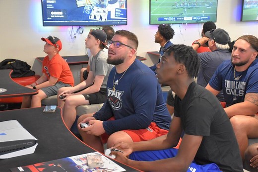 EA Sports Reveals Top 10 Fastest Players in College Football 26: 4 Earn Shocking 99 Speed Rating