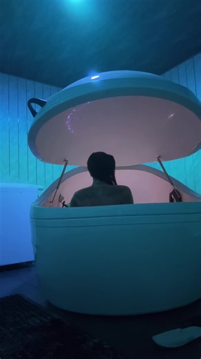 its.cazza (@its.cazza)’s videos with I SHIFT ENERGY - I AM THE IMPERATRIX