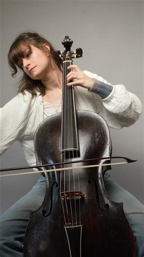 Bach's 60 second Gavotte (for the 5 string baroque piccolo cello)