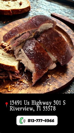 🔥🐖 Comenzamos el 2026 como se debe: con el auténtico lechón asado de El Guavate de Oto. Sabor boricua que une familias y enciende tradiciones. 🇵🇷✨ 🍽️ MENÚ ESPECIAL ✔️ Arroz con gandules ✔️ Lechón asado ✔️ Guineo en escabeche ✔️ Yuca al ajillo ✔️ Pernil asado ✔️ Pollo asado ✔️ Tostones ✔️ Amarillos 🍮 POSTRES CASEROS ✔️ Flan de queso ✔️ Flan de vainilla ✔️ Flan de guayaba ✔️ Tembleque de coco 📍 Dirección: 13491 US Highway 301 S, Riverview, FL 📞 Teléfono: 813-777-4966 🔥🇵🇷 ¡El verdadero s