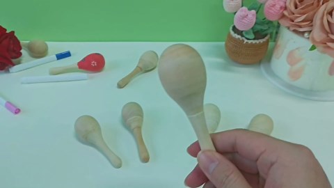 CHRORINE 24/36Pcs Wooden Maracas for Kids, DIY Set with 24Pcs Color Pens, Maracas Musical Instruments for Cinco De Mayo Mexican Fiesta Birthday Party Favors Supplies (24)