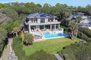 6-BR Oceanfront Hilton Head Vacation Rental with Large Pool