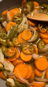 Easy Mexican Style Escabeche! Every time I prepare this recipe the measurements are different. Depends on how many peppers and how much of the carrots and onion I want to add. I typically mix water and white vinegar with the salt ahead of time so I can taste for seasoning. Like it less acidic, add more water than vinegar. I will leave the link below for more escabeche recipes. ENJOY!! #Escabeche #chilesenvinagre | La Piña En La Cocina
