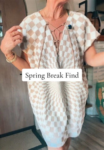 @Sand Cloud swimsuit cover-up made from their signature Turkish cotton towel fabric 🤍 Sand-resistant, lightweight, and beach-trip ready. If you’re planning spring break or summer vacation, don’t wait on this one. #springbreak #swimsuitcoverup #summervibes
