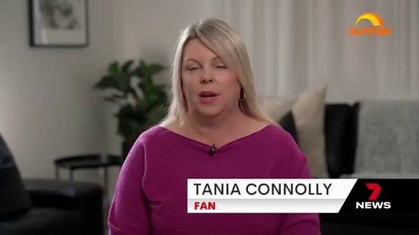 A Melbourne woman has gone viral after being singled out by Robbie Williams at his Melbourne concert for her parenting choices. The mother of two skipped her kids' Christmas concert to be there and the British pop star didn't let it slide. 7NEWS at 6pm | More local news: www.7news.com.au/news/vic #7NEWS | 7NEWS Melbourne