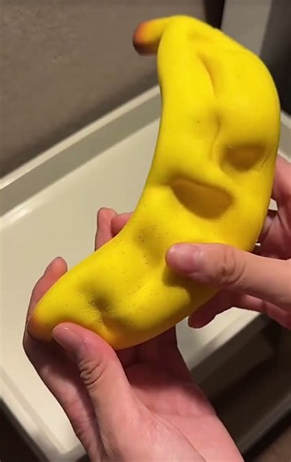 These Banana Squishy Toys Are So Satisfying ✦🍌 #bananasquishy #bananasquishytoys #bananasquishy