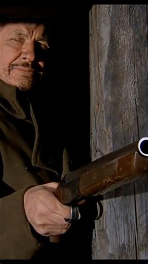 Bronson is surrounded but will NEVER surrender | Death Hunt (1981)