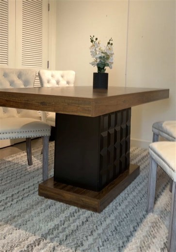 Respuesta a @Mari☺️Rav @@LITTLE TREE63'' Dining Table for 4-6, Farmhouse Wooden Rectangular Dinner Table with Geometric Relief, Pedestal Base