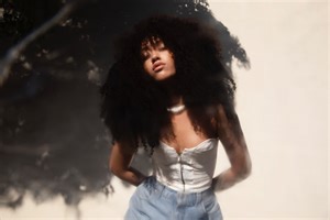 Jenevieve's 'Midnight Charm' Is a Breezy R&B Delight