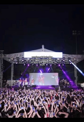 “at least danielle is free” NO hybe is suing her and her mom #fyp #newjeans #bunnies #xyzcba #viral