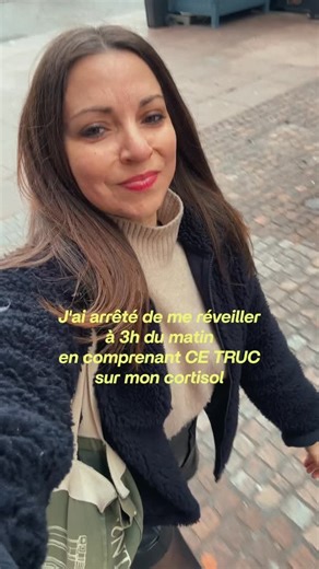 Elodie on Instagram: "Pendant des mois c’était la meme chose: 3h du matin, les yeux grands ouverts plusieurs nuits par semaine. Le cerveau qui part en vrille. La todo du boulot qui y passe. Je ne me rendors qu’à 5h. Le réveil sonne à 7h. Je suis déjà épuisée. Pourtant j’essayais plein de choses: Tisane le soir. Méditation. Couper les écrans. Magnésium. Mélatonine. Rien ne marchait vraiment. Jusqu’au jour où j’ai compris ce qui se passait vraiment dans mon corps. 𝗠𝗼𝗻 𝗰𝗼𝗿𝘁𝗶𝘀𝗼𝗹 𝗲́𝘁𝗮𝗶