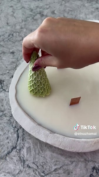 Homemade Holiday Candle Making Guide