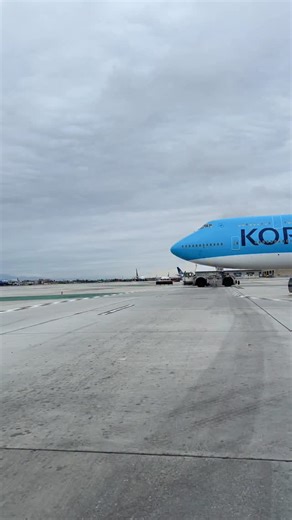 Airplane spotter on Instagram: "The Queen B747 #laxairplanes #aviation #airplanes #travel #airport"