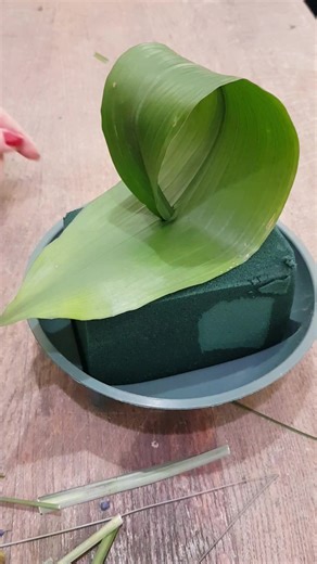 Creative Ways to Use Leaves in Floral Arrangements