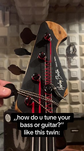 How to Properly Tune Your Bass Guitar