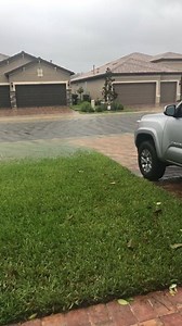 For everyone back at home, this is Shyler Brianne Kraus live video from Fort Myers, Florida! Hurricane Irma is less than 40 miles away! | Y103