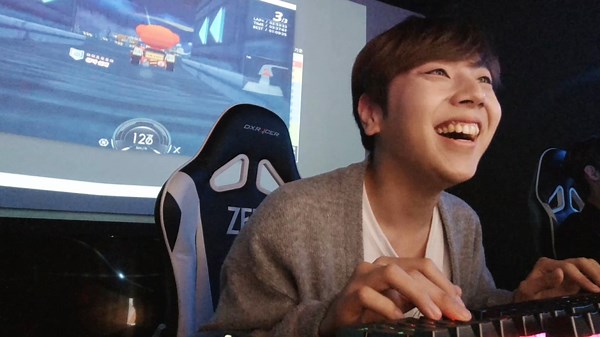 eスポーツ スタジアムツアー -