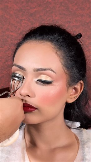 Mudit Arora on Instagram: "✨ PRO MAKEUP COURSE (A–Z) ➕ ✨ HAIRSTYLING FUNDAMENTALS COURSE with Mudit Arora 📅 January 15 – 30, 2026 ⏰ 10:00 AM – 6:00 PM 📍 Mudit Arora Studio, Sonipat 💄 What You Get: • Complete professional makeup training (A–Z) • Strong hairstyling foundations • Intensive hands-on practice • Real industry techniques & workflows • Limited batch for focused learning 👥 Only 10–12 Participants 📞 Registrations & Enquiries: 9958077887 | 9255350187 This class i am doing after 2021."