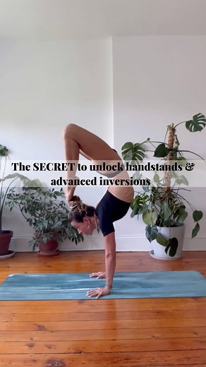 When it comes down to inversions most people focus on the core. However, one of the keys to unlock and master inversions is strengthening the shoulder girdle which is what gives our bodies stability. Without that, you can do as many crunches and core drills as you like and you’ll never really have a stable, strong handstand or inversion practice. So, if you are working on inversions or struggling with sticking your handstand or forearm stand work try scapula push ups on all of this positions! Pr