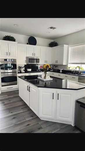 Construction and Remodeling Services We offer a wide range of services to meet all your needs: General Remodeling Space Additions (bedrooms, living rooms, decks, etc.) Drywall and Framing Installation Flooring Installation (ceramic, porcelain, wood, vinyl, etc.) Bathroom and Kitchen Tiling Bathroom and Kitchen Remodeling Cabinet and Countertop Installation Complete Electrical Installation Plumbing Installation HVAC Installation (air conditioning and heating) Interior and Exterior Painting Concre