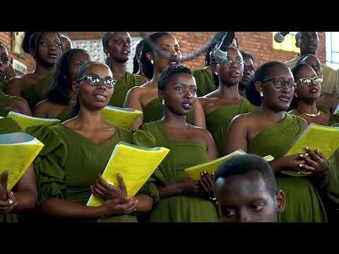 Ndemera ko Imana ari imwe_Chorale Christus Regnat