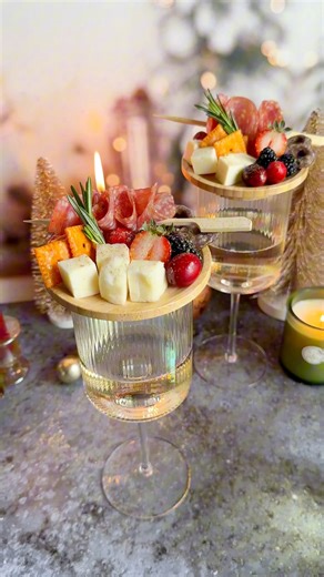 The best, easiest chic-est way to serve a little wine and antipasti this year at your Holiday Festivities! Can you even deal with the cuteness?? I’m obsessed with these little wine toppers, so easy to serve individual little plates (you can use them to serve anything bite sized) and the size is just perfect with these ribbed wine glasses. I love this!! Make them, enjoy all the little moments, that’s what makes festivities more special this time of year, to literally do the most at every single o