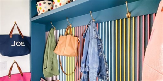 This DIY Wood Slat Wall for a Small Entryway Will Wow You
