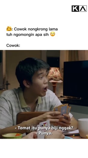 ketawainaja on Instagram: "Perkara Makan Buah Dan Sayur🤣 CEK TOKO SEBELAH | Rekomendasi Film Drama Komedi Indonesia Paling Viral, Trending & Fyp. Dalam film CEK TOKO SEBELAH, momen kocak ketika Aloy (Ernest Prakasa) dan Aming (Aming) berdebat serius tentang klasifikasi tomat dan timun — sayur atau buah? 😂 Dialog receh, ekspresi mereka yang polos tapi ngotot, dan situasi nyebelin di warung jadi sumber komedi yang relatable banget! 🤣 Part lucu ini bukan cuma bikin senyum, tapi juga mengingatkan